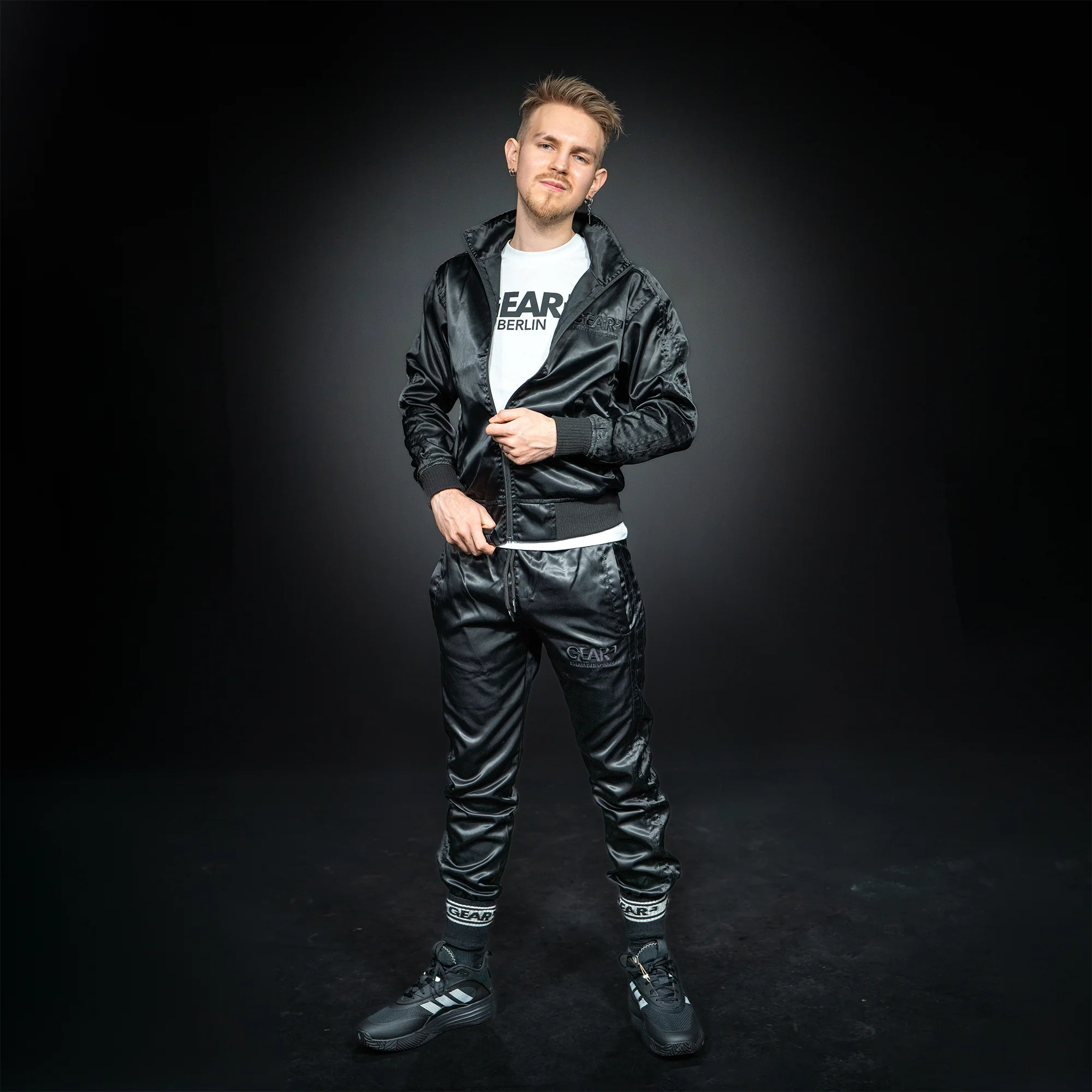 NYLON KINKSTER TRACK JACKET BLK - Image 3