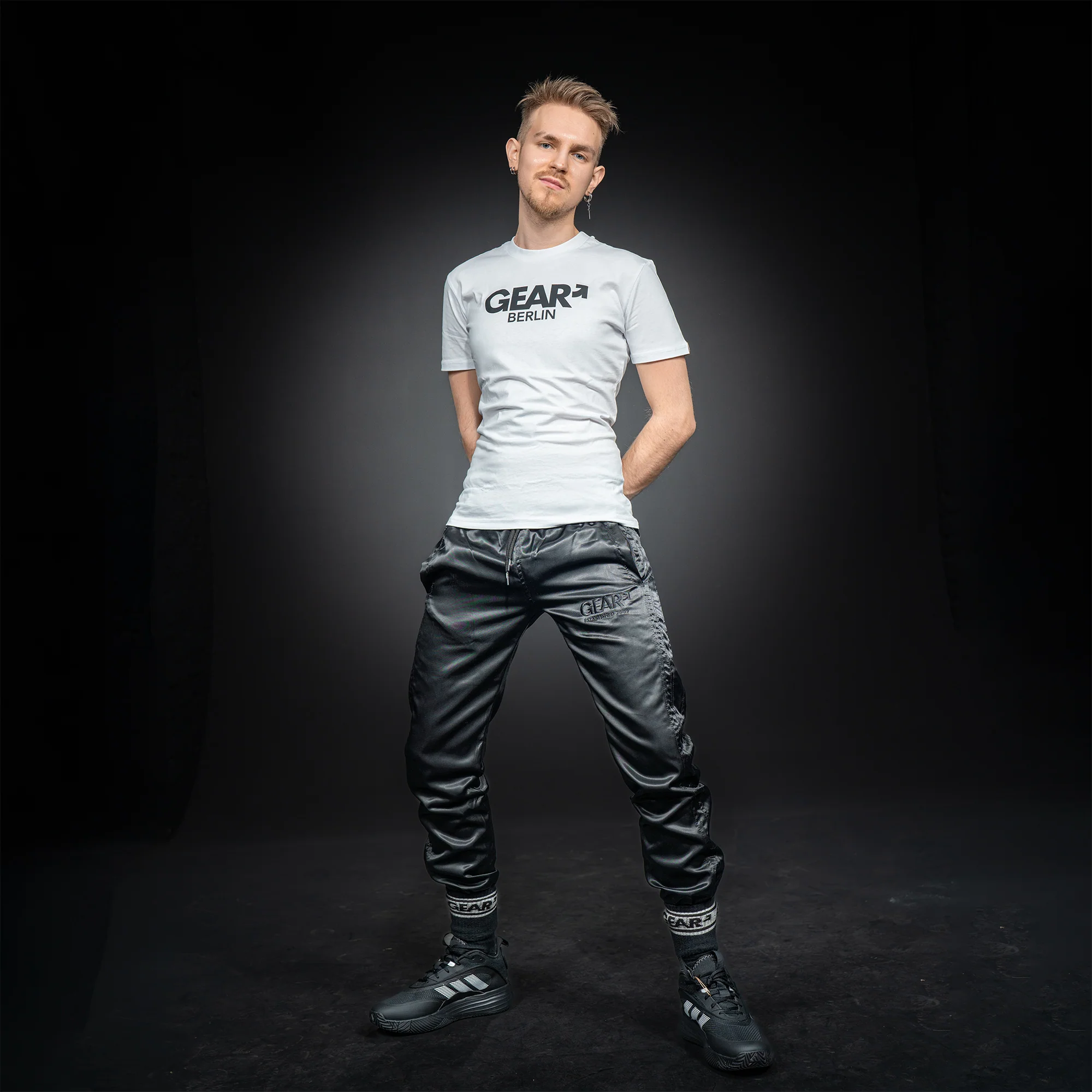 NYLON KINKSTER TRACK PANT BLK - Image 3