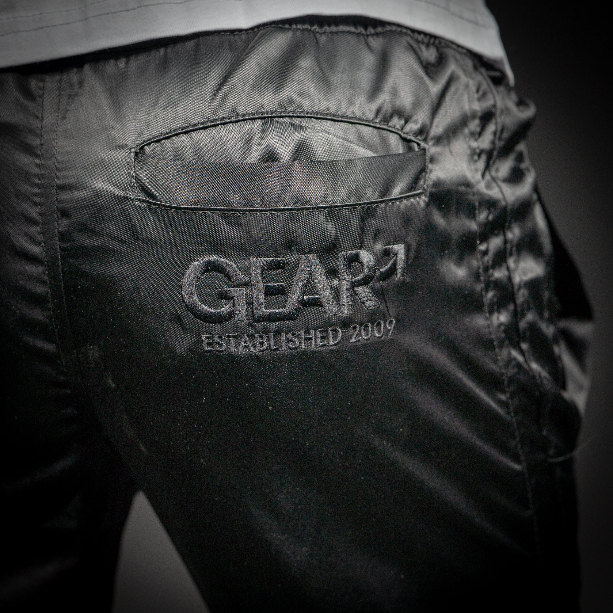 NYLON KINKSTER TRACK PANT BLK - Image 7