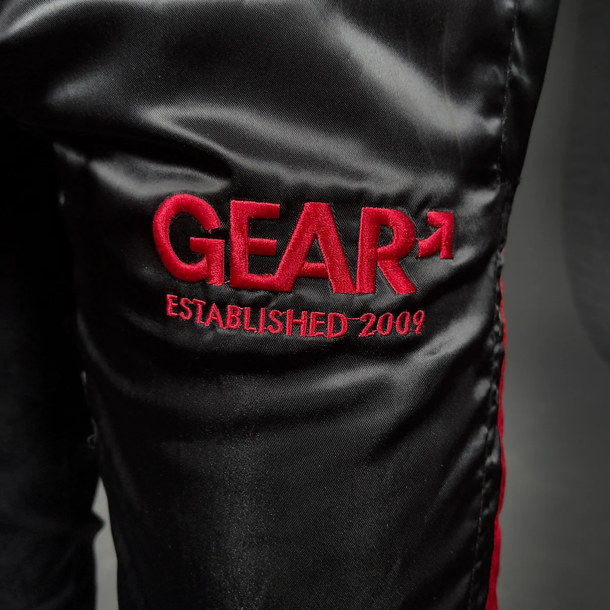 NYLON KINKSTER TRACK PANT BLK/RED - Image 3